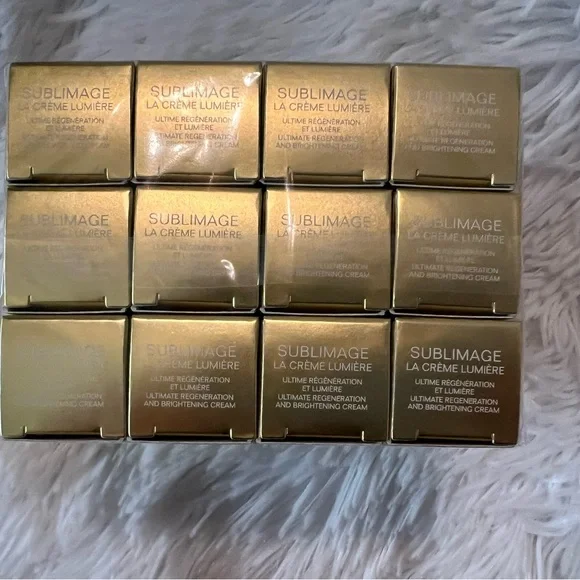 Chanel Sublimage La Creme Lumiere Regenerating & Brightening Cream Bundle